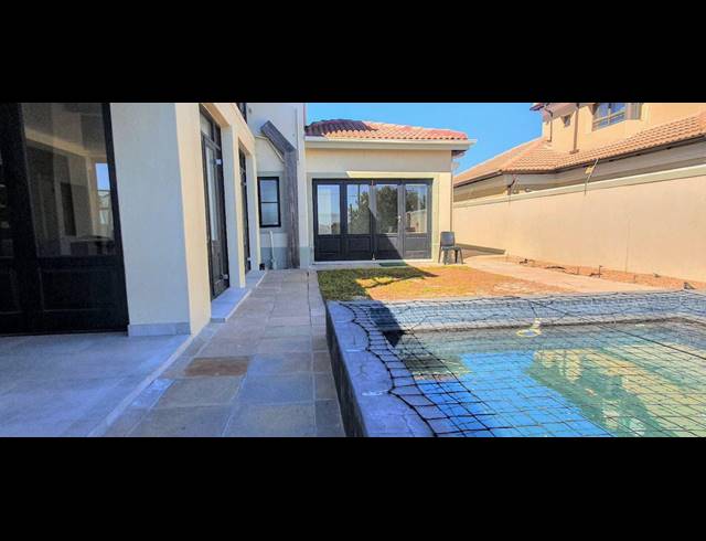 4 BEDROOM FREESTANDING TO LET IN BIG BAY